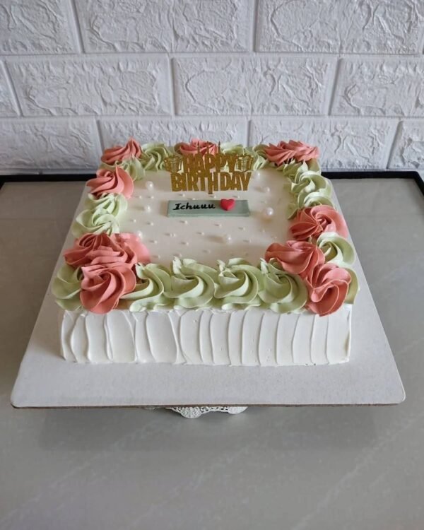 Vanilla Sponge Cake - Image 5